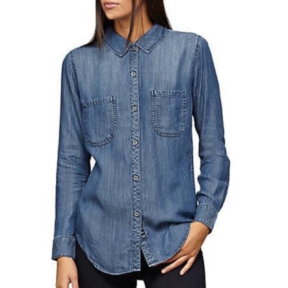Rails Tops - 🎉Rails Carter Chambray Button Down Shirt🎉